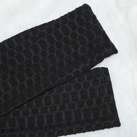 Versatile Black Tracksuit for Women - Perfect for Gym and Casual Outings - Picture 7 of 7